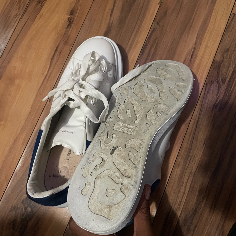 White mens's Sneakers